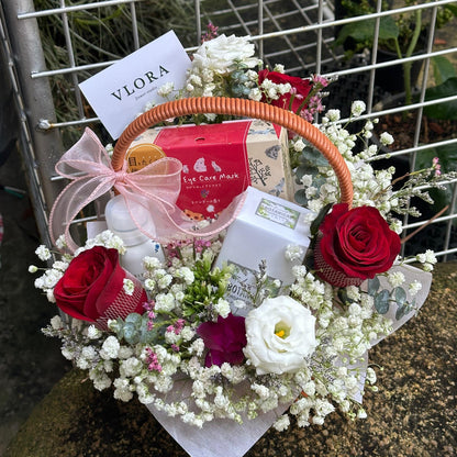 Custom Blooms | Wellness Hampers